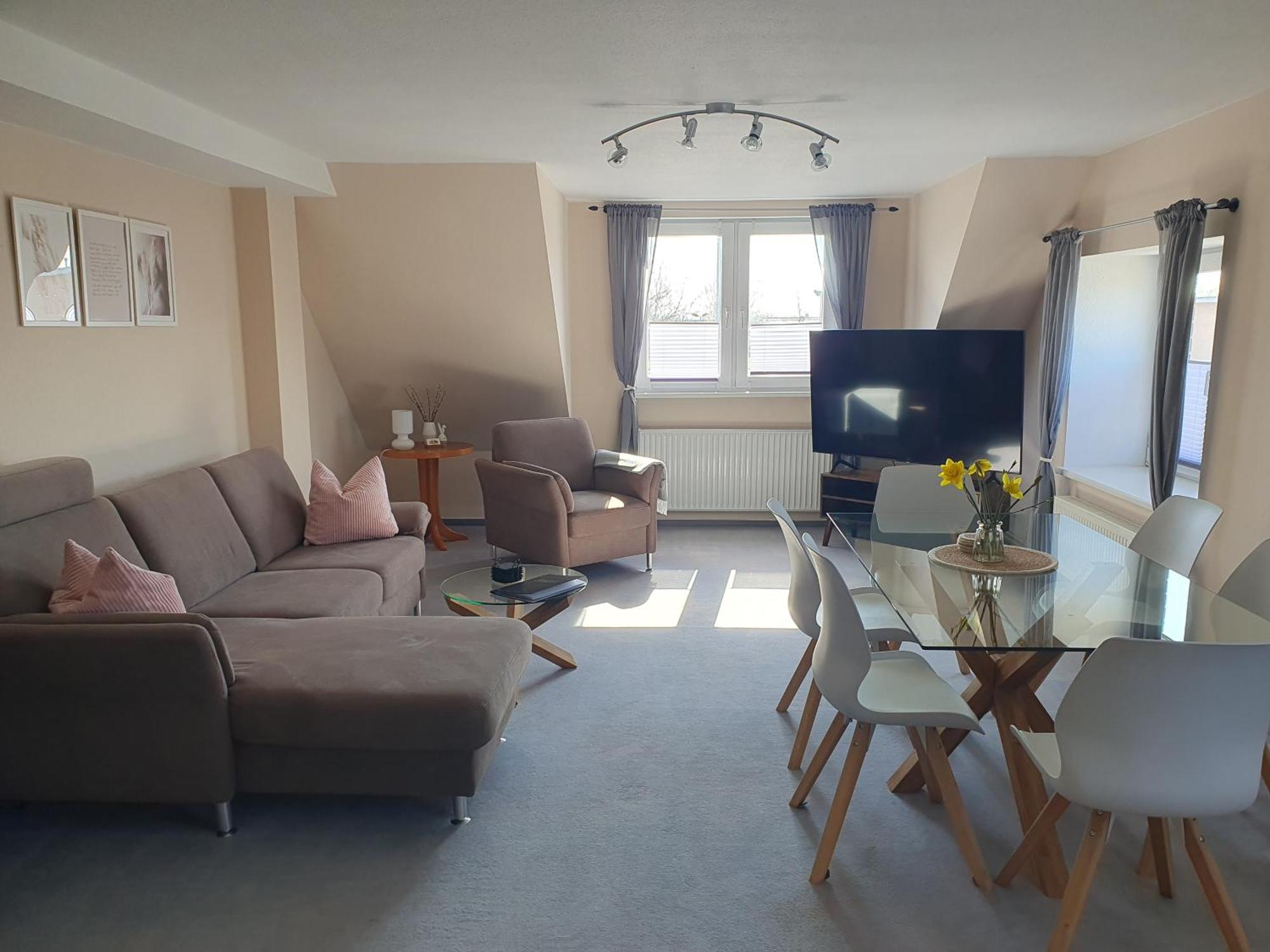 Neumuehler Hof- Ferienwohnung "Thomas" 3 Zimmer,3 Baeder Mit Dusche, Kostenfreie Parkplaetze Vor Dem Haus 슈베린 외부 사진